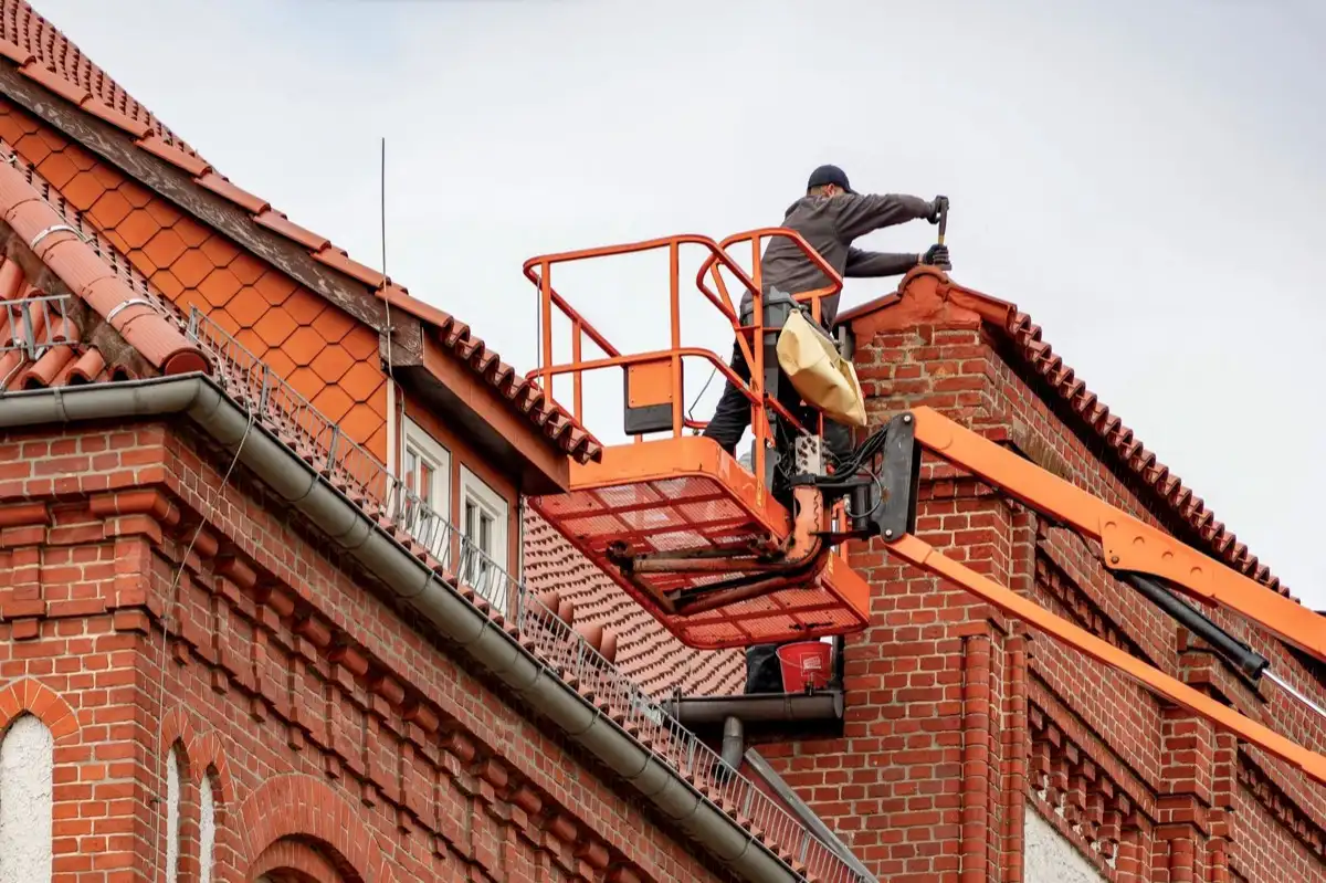 Commercial roofing services in Tuscaloosa, AL